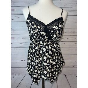No Boundaries Tank Top Floral  Small Y2K Lace Cami Sharkbite NWOT 90s Coquette